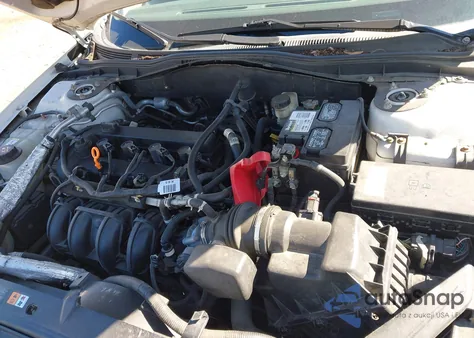 2010 Ford Fusion S из США, поврежденный, VIN 3FAHP0GA5AR236941